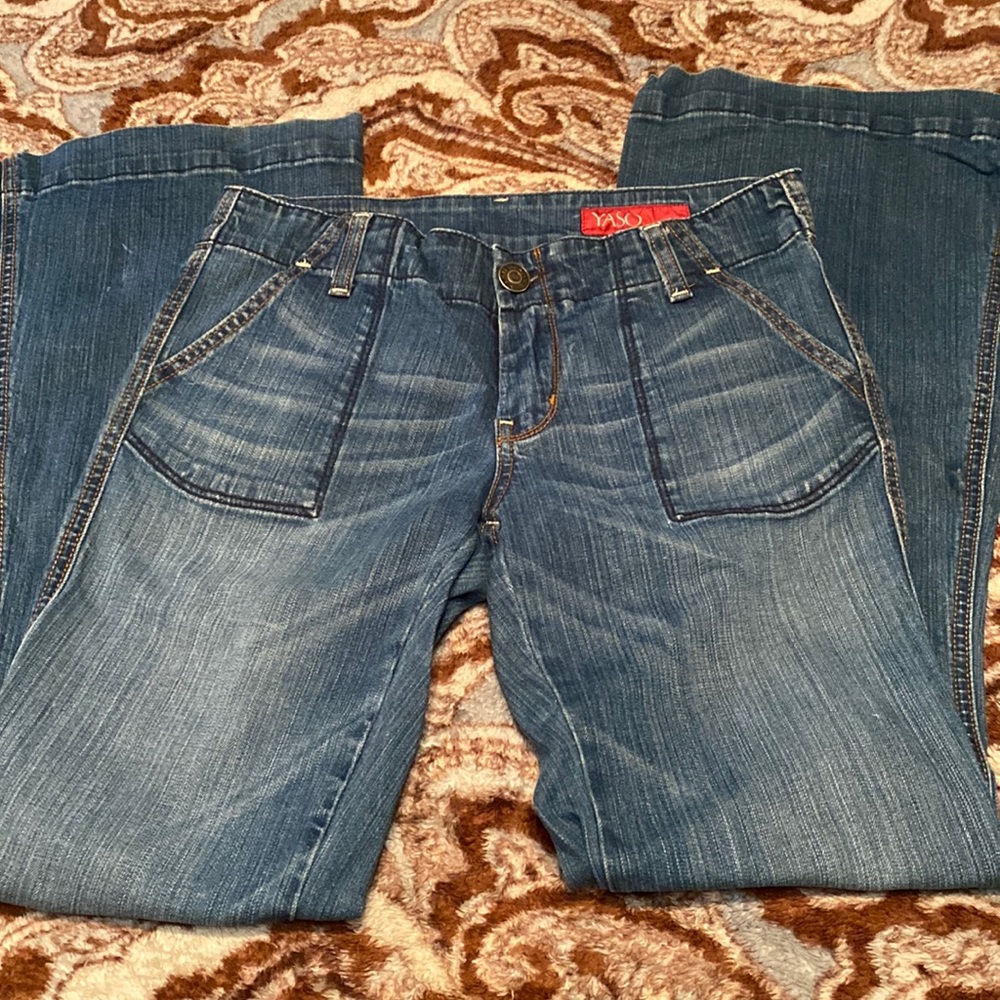 Embroidered Yaso Jeans